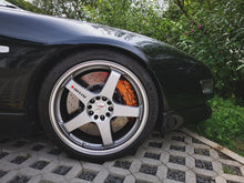 Load image into Gallery viewer, R35 GTR brakes fitted to a Nissan 300zx - Z32. Nissan Fairlady